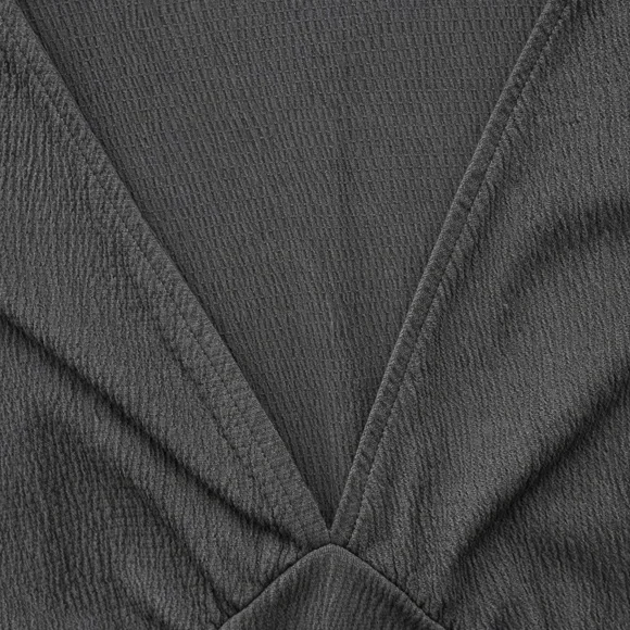ZARA- Black Textured Smocked V-Neck Crop Top - M - Picture 3 of 8